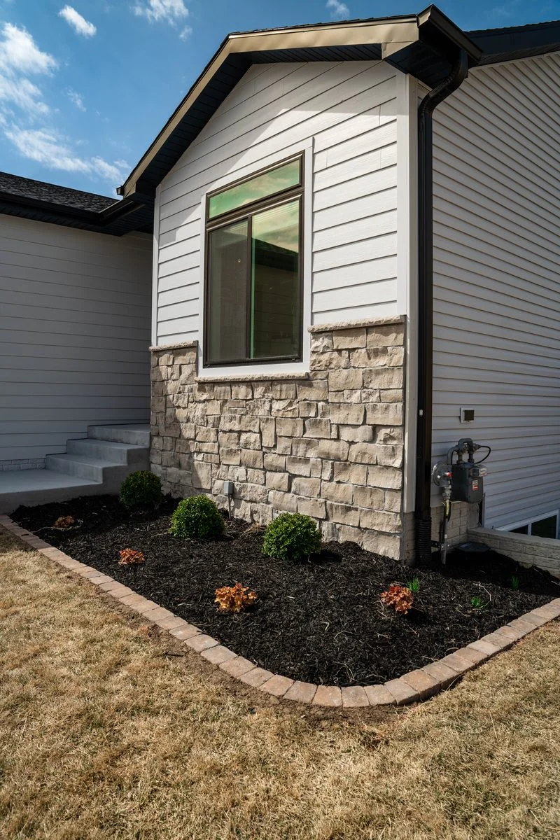 Mulch beds and trees Lincoln NE