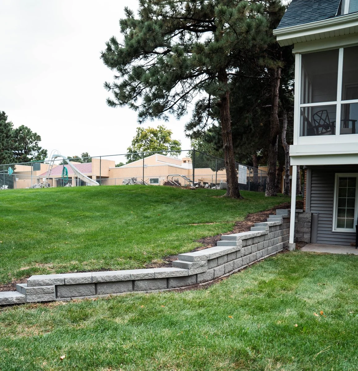 Steep driveway retaining wall Lincoln NE